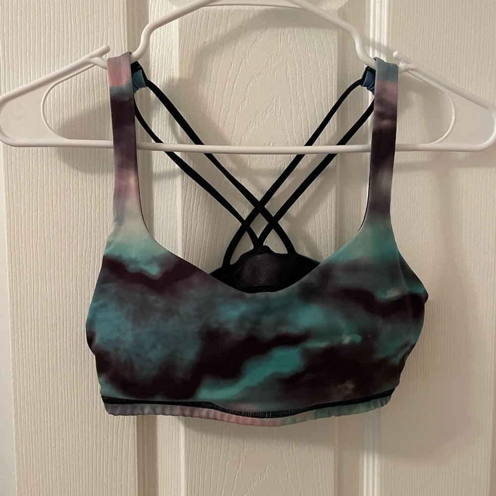 Lululemon sports bra